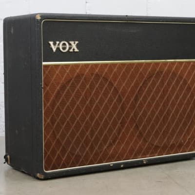 Vox 2x12 hot sale speaker cabinet