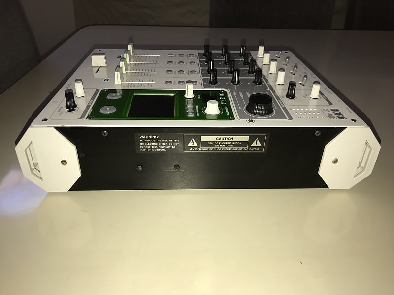 Korg KM-402 4-Channel Mixer with Integrated KAOSS Pad