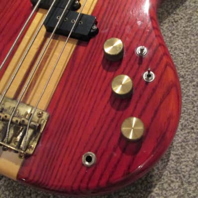 Westone Thunder 1A bass 1982 red image 2