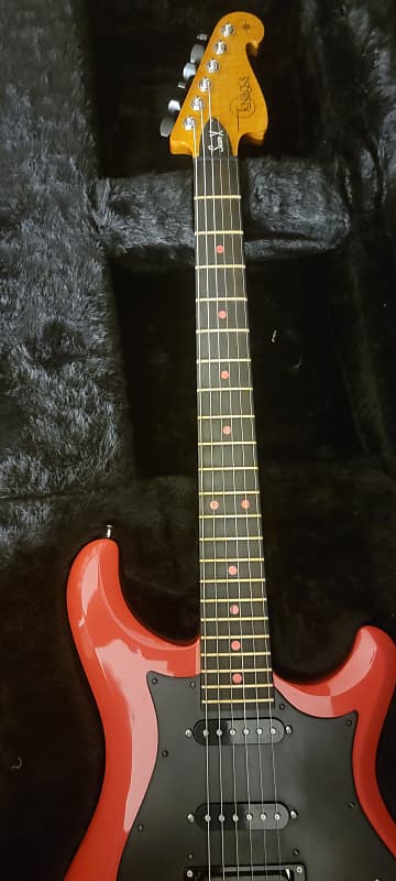 Knaggs Severn X  2018 Red image 1
