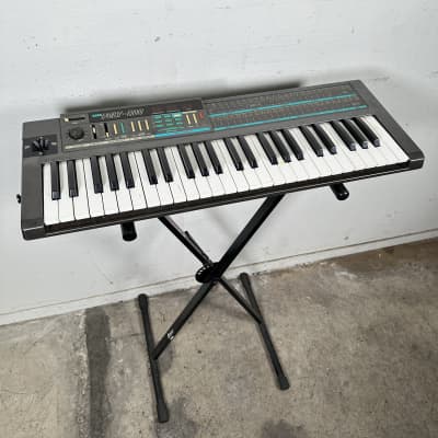 Korg POLY-800 Analog Synthesizer 80s