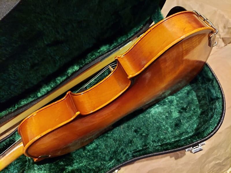 Suzuki No. 220 1/2 Violin, Japan 1979, with case&bow, Fair