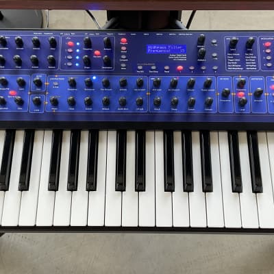 Dave Smith Instruments Mono Evolver 32-Key Monophonic Synthesizer PE