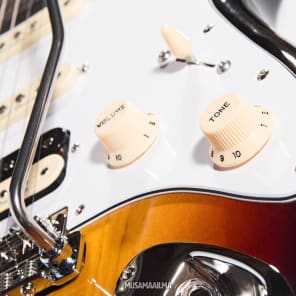Tokai TST-50-FS Modern 3-Tone Sunburst image 10