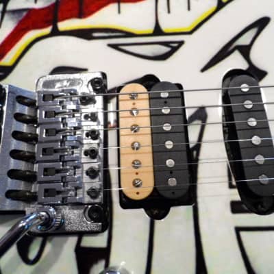 Peavey HP Special Custom Graffiti Graphic Art Paint Drip Edition Hartley Peavey Signature Series Floyd Rose 3 Pickup Humbucker Single Coil Whammy Tremolo Bar Tremelo One-of-a-kind Electric Guitar image 6