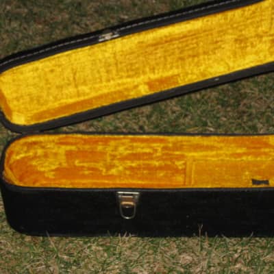 1970s Ventura Dreadnought HS Case for 6 or 12 string acoustic guitar (NO guitar) black ext/gold int image 9