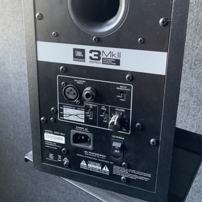 JBL 305P MkII 2-Way 5" Active Nearfield Studio Monitors (Pair) image 5