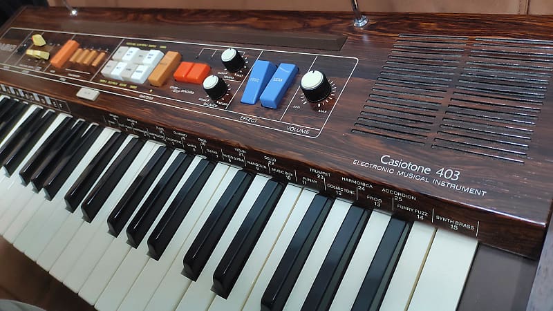Casio CT-403 Casiotone Analog Synthesizer 1982 - Natural