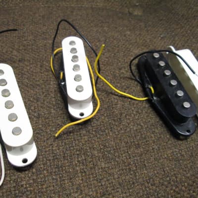 Unknown S/S/S Pickup Set White 3 p/u's Single Coil Strat or other style image 1
