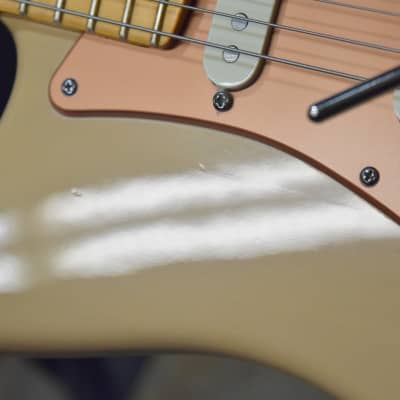 2009 Fender American Deluxe Stratocaster V Neck Honey Blonde