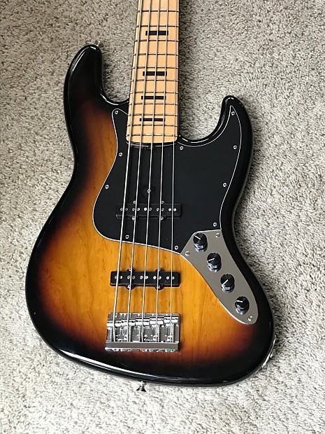 Sadowsky UV-70 5-String Black – Chicago Music Exchange