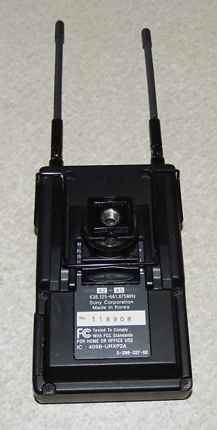 Sony URX-P2 / UTX-B2 Wireless Lavalier Microphone System Sony URX-P2 / UTX-B2 Wireless Lavalier Microphone System