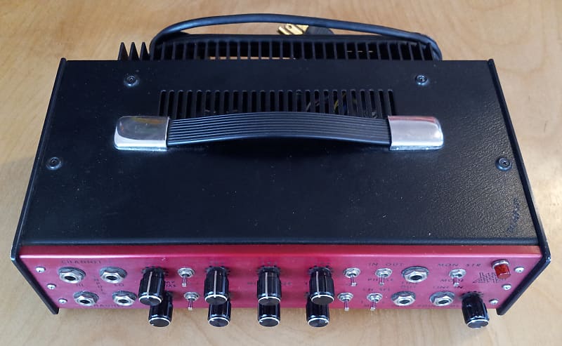 Walter Woods MI 100-8 2 Channel Bass Amplifier