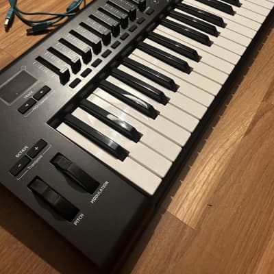 Novation Launchkey 49 MKII MIDI Keyboard Controller 2015 - 2020 - Black