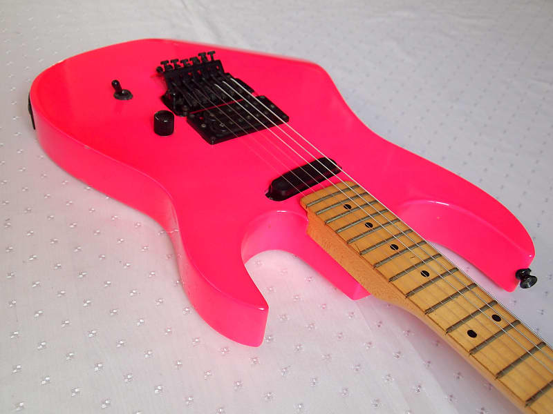 B.C. Rich Gunslinger GSMR 853 1988 Fluorescent Pink