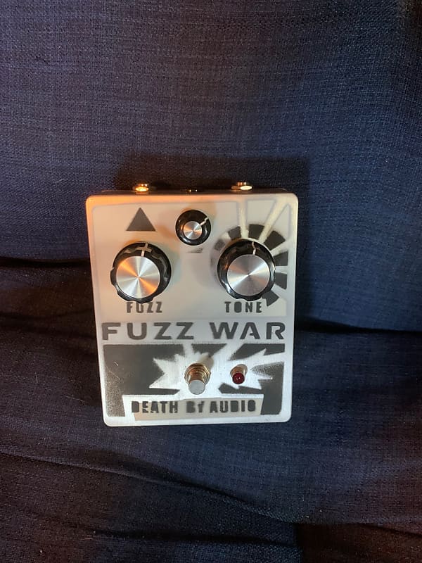 Death By Audio Fuzz War