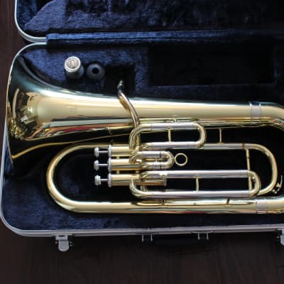 Eastman EE321 Euphonium 2010s Lacquered Brass w Mpc and Hard