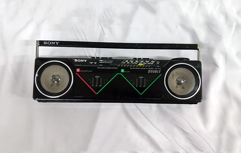 Vintage 90's Sony CFS-W50 FM/AM Stereo Dual Cassette Boombox