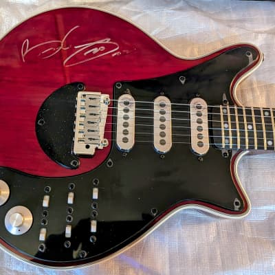 Brian May Red Special - Signed by Dr. Brian May 2023 - Cherry for sale