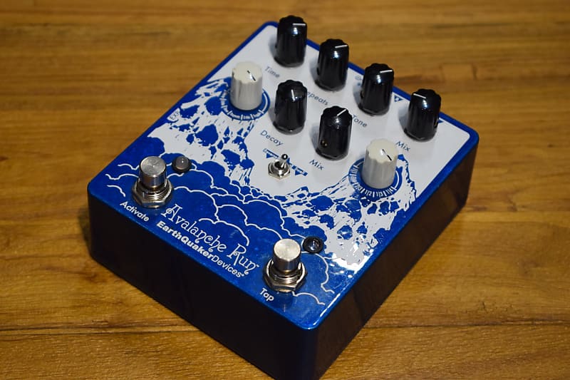 EarthQuaker Devices Avalanche Run Stereo Reverb & Delay with Tap Tempo V2 image 1