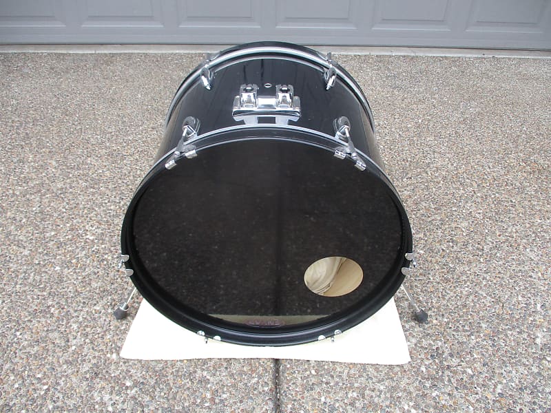 Unknown 22 Round X 16 Bass Drum, Gloss Black, Hardwood Shell, Reverb