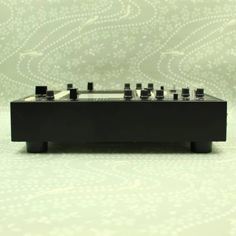 Korg KM-2 Kaoss Mixer With AC Adapter Dynamic DJ Mixer Made