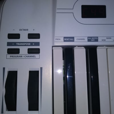 Samson Carbon 49 USB MIDI Keyboard Controller image 2