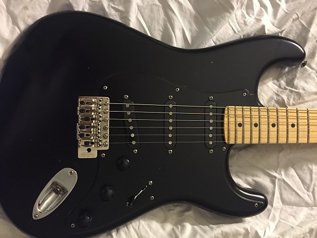 Matte black sales fender stratocaster