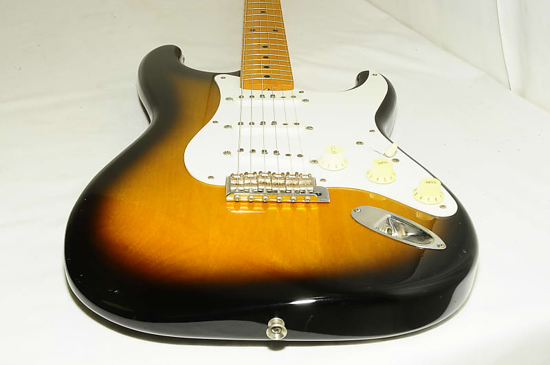 Fender Japan ST57-70TX 2TS Stratocaster Sunburst Electric