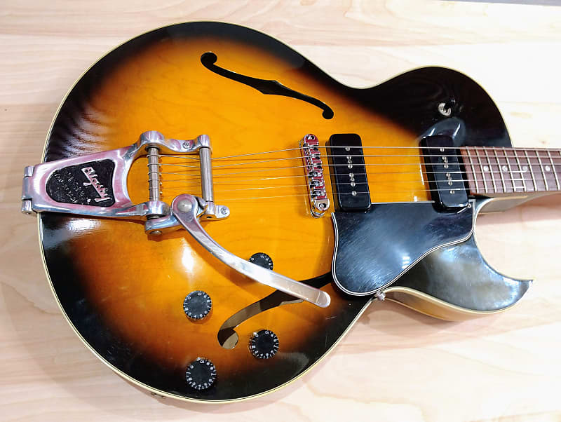 Gibson ES 135 Mid 90's Bigsby Sunburst | Reverb