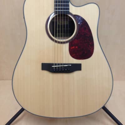 Maestro 07CEQ Solid Spruce/Mahogany Electric-Acoustic Guitar,Cutaway,EQ+Free Bag image 3