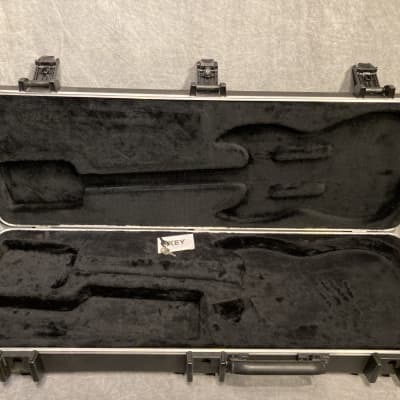 Fender TSA 002 Super heavy duty ABS Hard Shell Case - Black image 7
