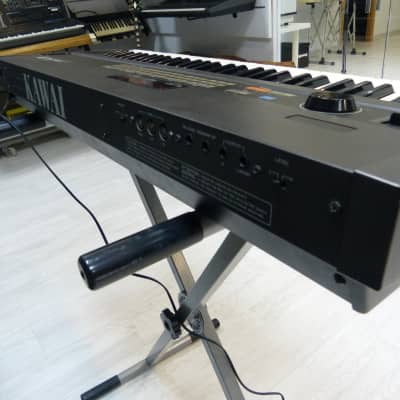 Kawai K3 hybrid polyphonic synthesizer with SSM2044 analog filters image 5