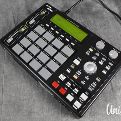 Akai MPC1000 Professional Music Production Center in Excellent Condition image 3