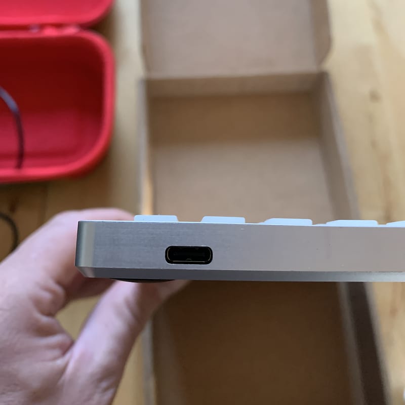 Monome 128 Grid | Reverb Canada