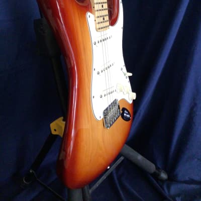 Fender American Standard Stratocaster with Maple Fretboard 2008 - 2016 - Sienna Sunburst image 5