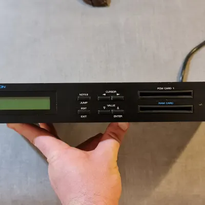 Roland R-8M Total Percussion Sound Module Black 1980s