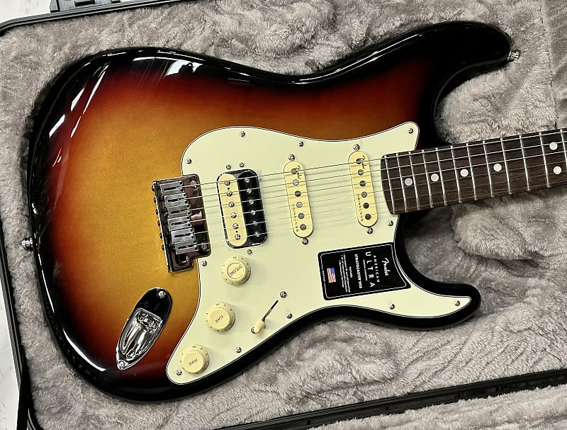 Fender American Ultra Stratocaster HSS RW Ultraburst New Unplayed