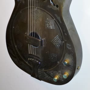 Dean resonator thin body top