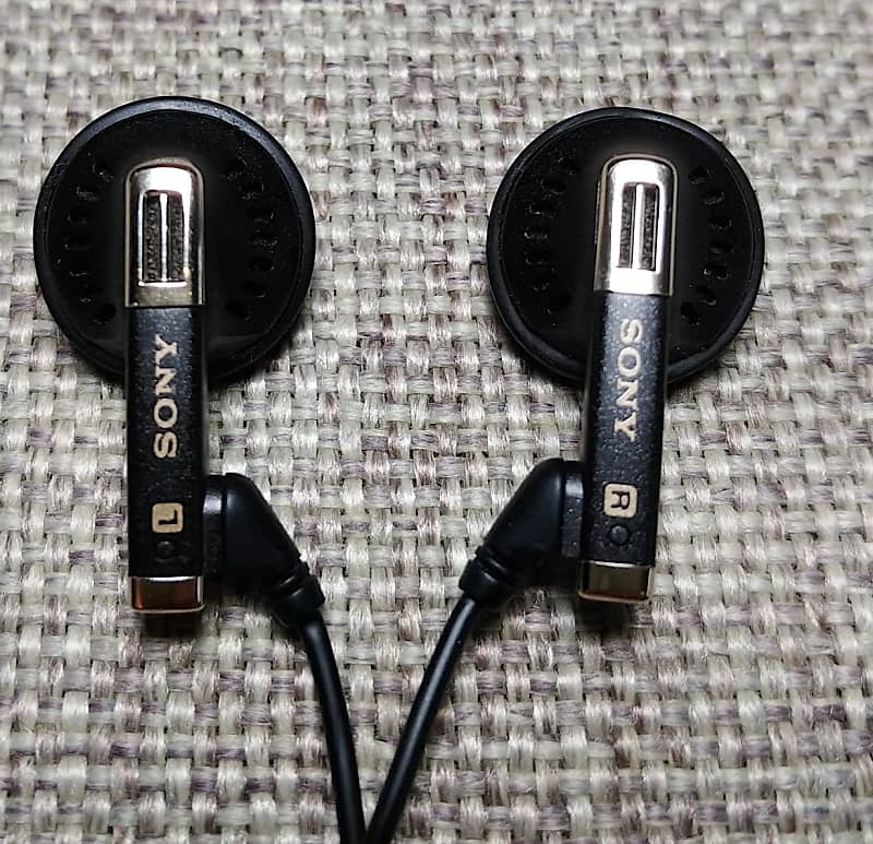 Old discount sony earphones