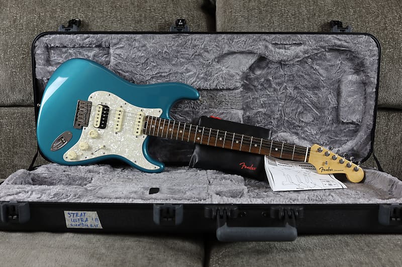 Fender American Elite Stratocaster HSS Shawbucker with Ebony Fretboard 2017  - Ocean Turquoise Metallic