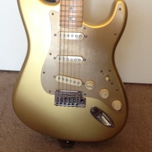 Fender American Deluxe Stratocaster 2012 Aztec Gold image 2