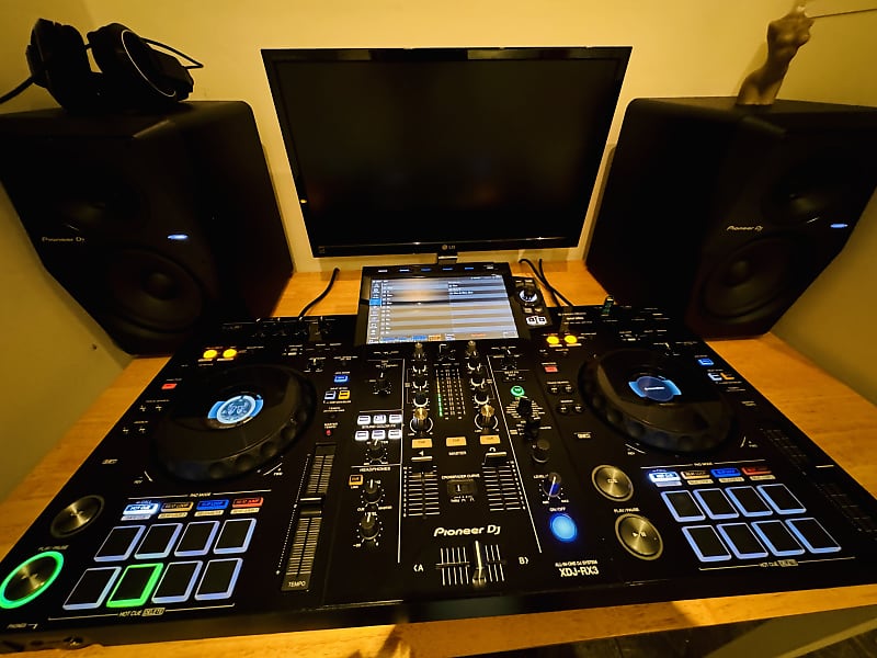 Pioneer VM70 Active Studio Monitor (Pair) 2021 - Present - Black image 1