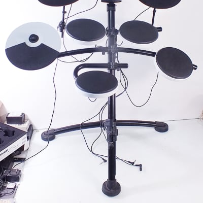 ROLAND TD-1K Electronic V-Drum Kit 3 Toms 3 Cymbals + Snare - with BOTH PEDALS