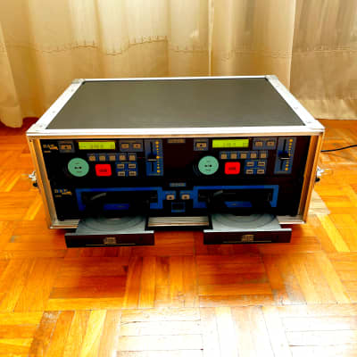 DAP Audio 600D Dual Professional DJ CD Player and Control Unit with custom flight case! image 2