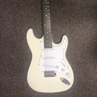 Mahar Stratocaster-like Off White image 1