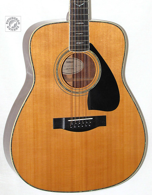 Vintage yamaha 12 string acoustic guitar top