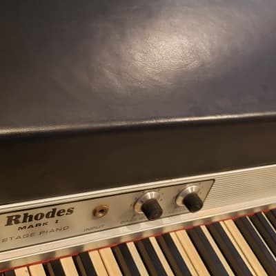 Fender Rhodes Mark I Stage Piano 88 tastiFender Rhodes Mark I Stage Piano 88 tasti  