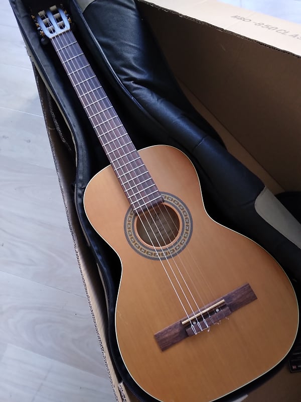 La Patrie Motif mid 2010's Natural Reverb