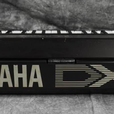 YAMAHA DX7 Digital Programmable Algorithm Synthesizer in Very Good Condition image 17